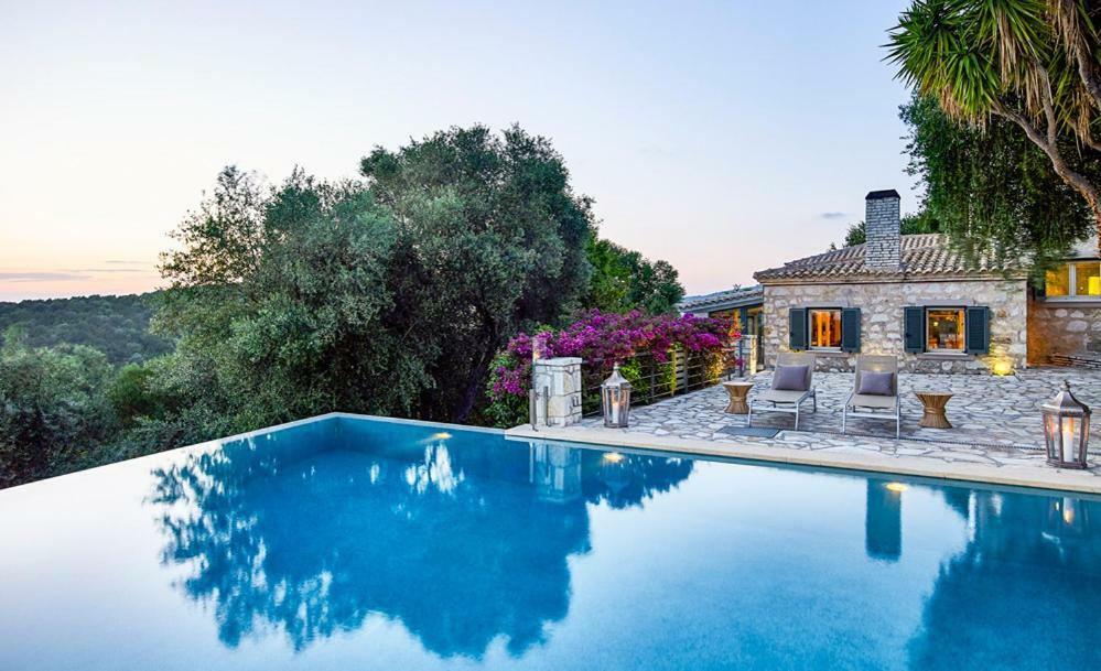 Villa Ioli- Beachfront Luxury Residence Igoumenitsa Exteriör bild