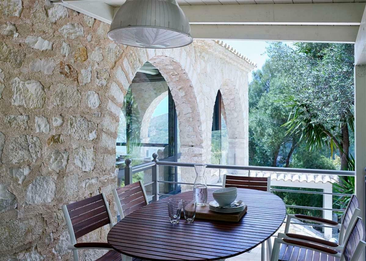 Villa Ioli- Beachfront Luxury Residence Igoumenitsa Exteriör bild